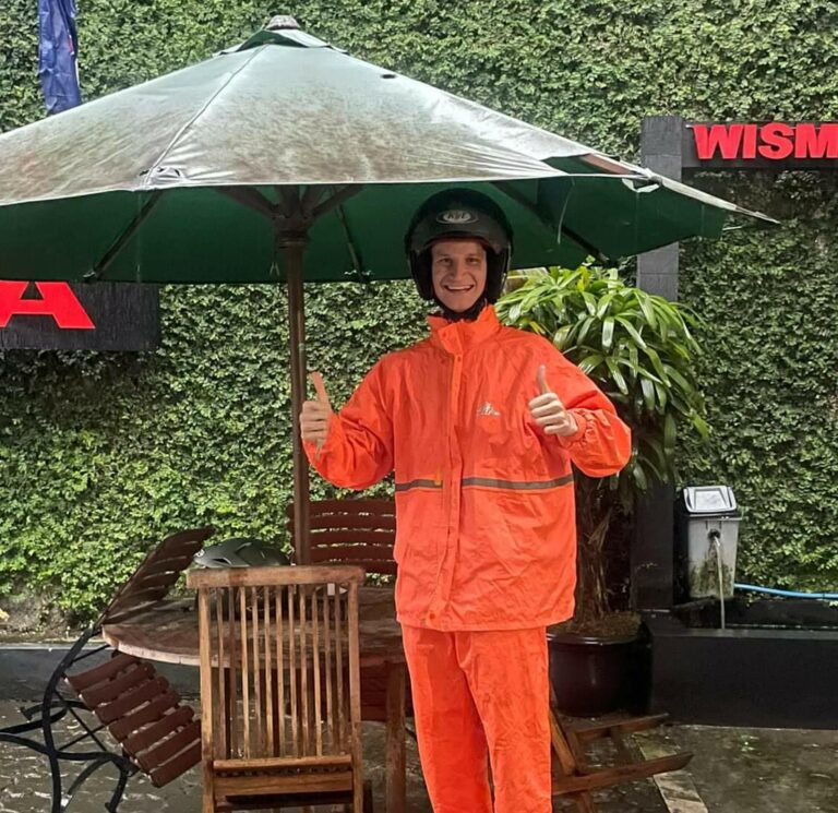 Student Profile: Charlie Barnes (Flexible Language Immersion Program S55/2022)